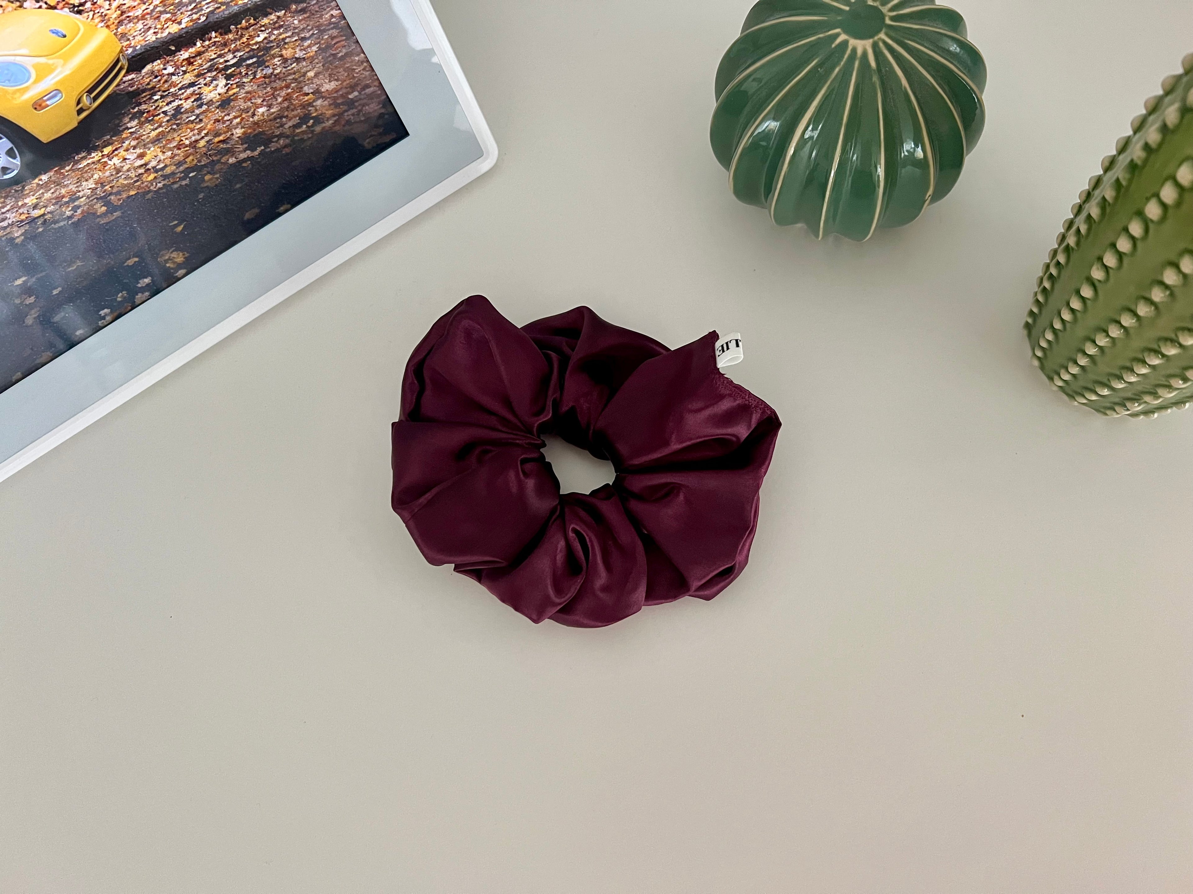 XL Scrunchie Satin Violet