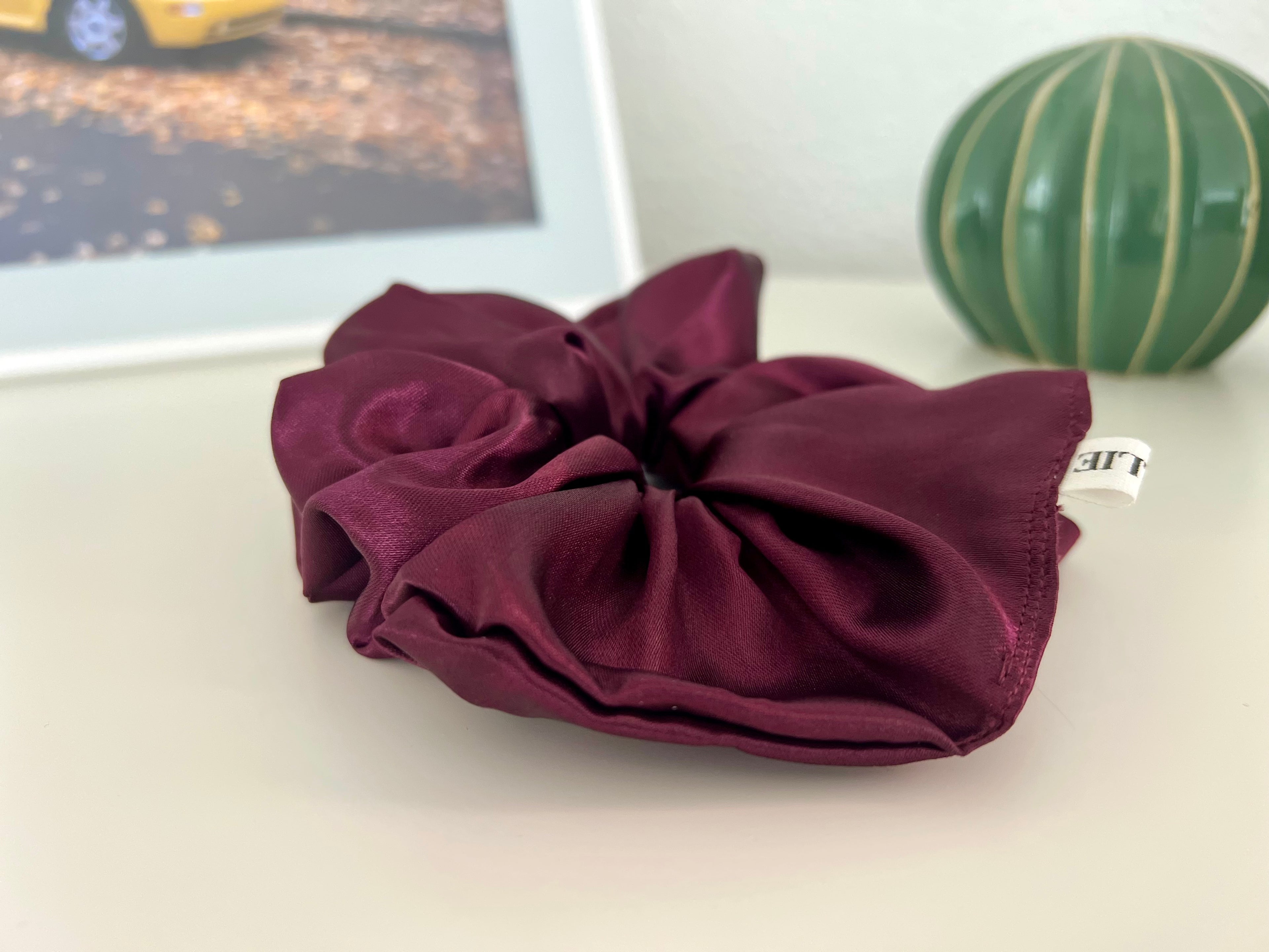 XL Scrunchie Satin Violet