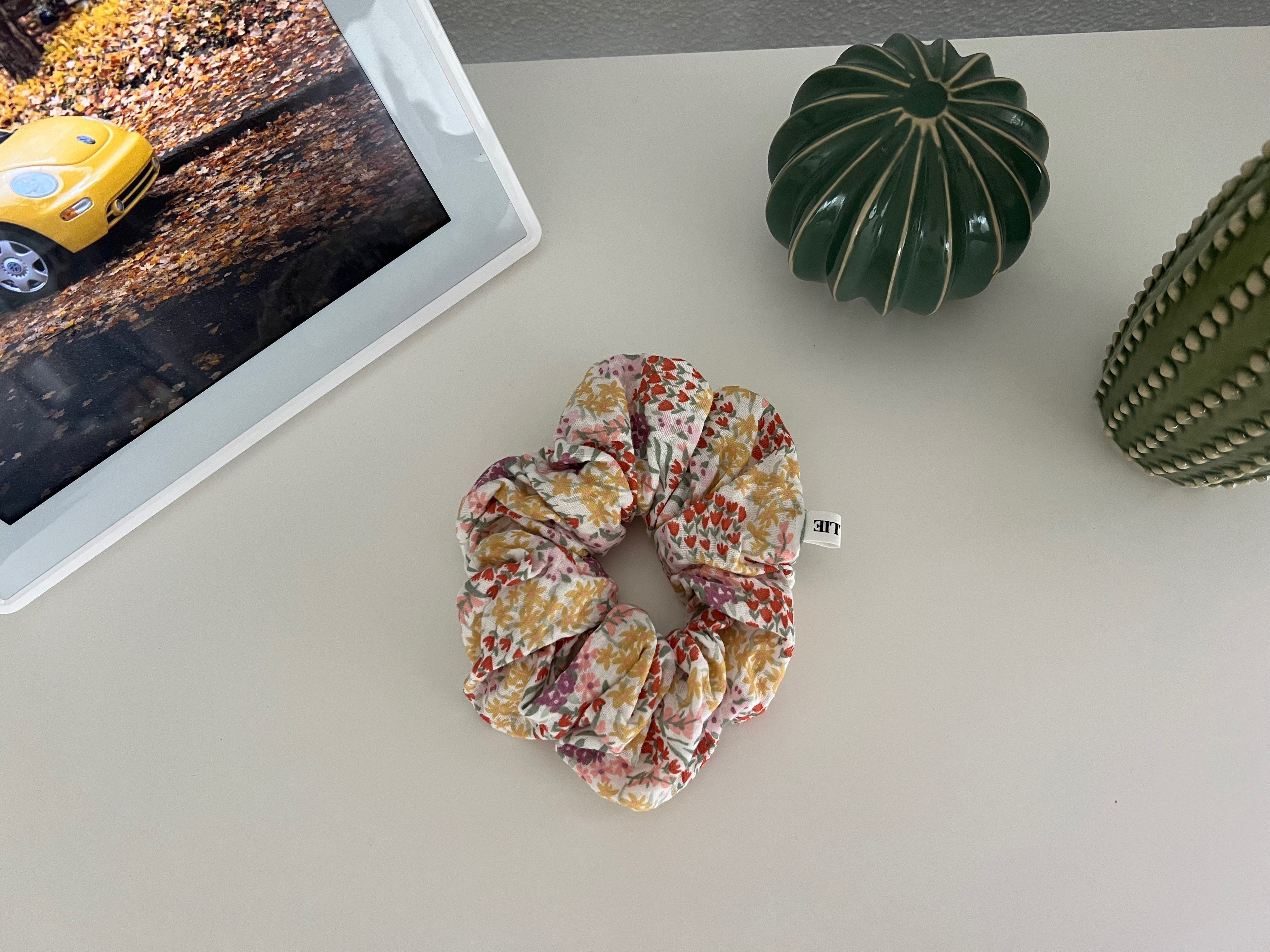 XL Scrunchie Muslin Orange Flowers