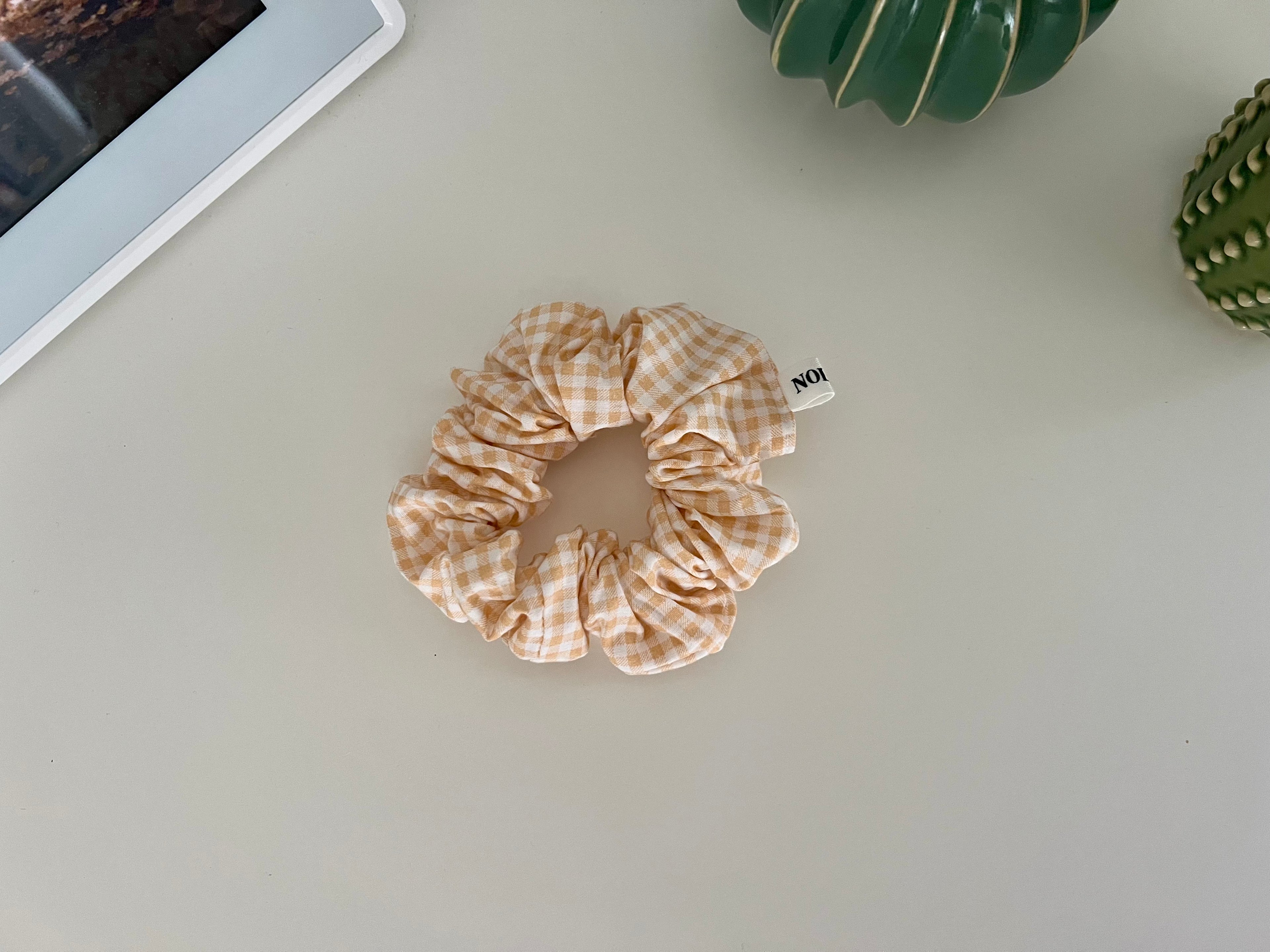 M Scrunchie Gingham Orange